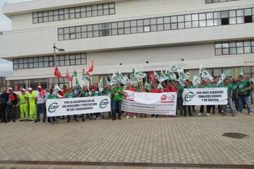Protesta de los trabajadores del Ayuntamiento de Telde/TA.